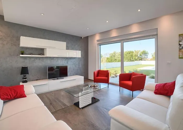 In With Swimming Pool Villa