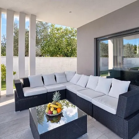 In With Swimming Pool Villa