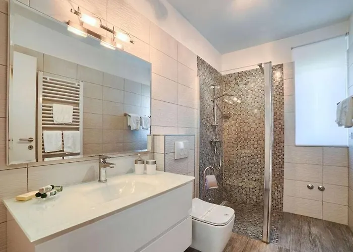 Vila In Pula With Swimming Pool Pula